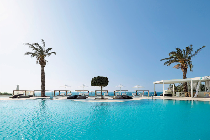 Dimitra Beach Hotel & Suites