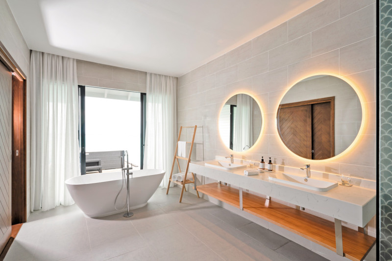 Beispiel Bad Water Villa with Jacuzzi