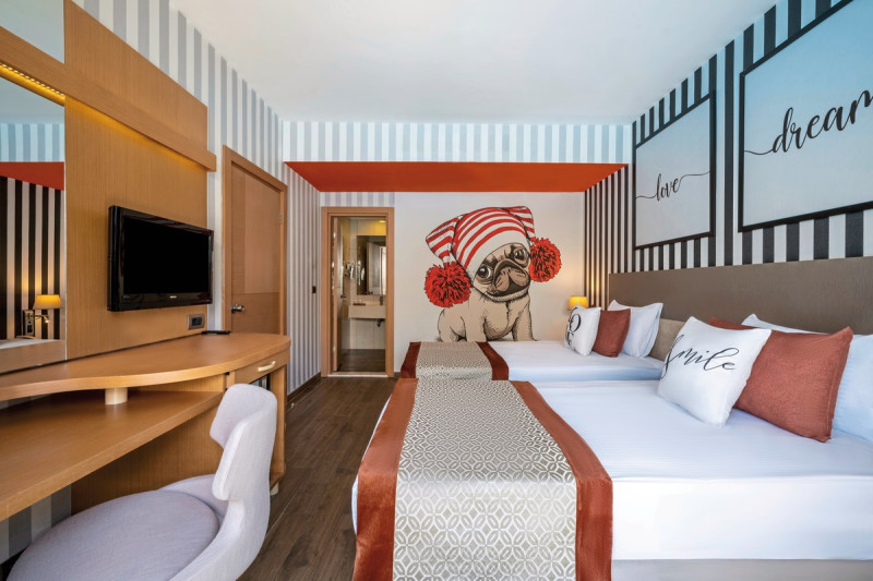 Wohnbeispiel Lake House Suite Swim Up