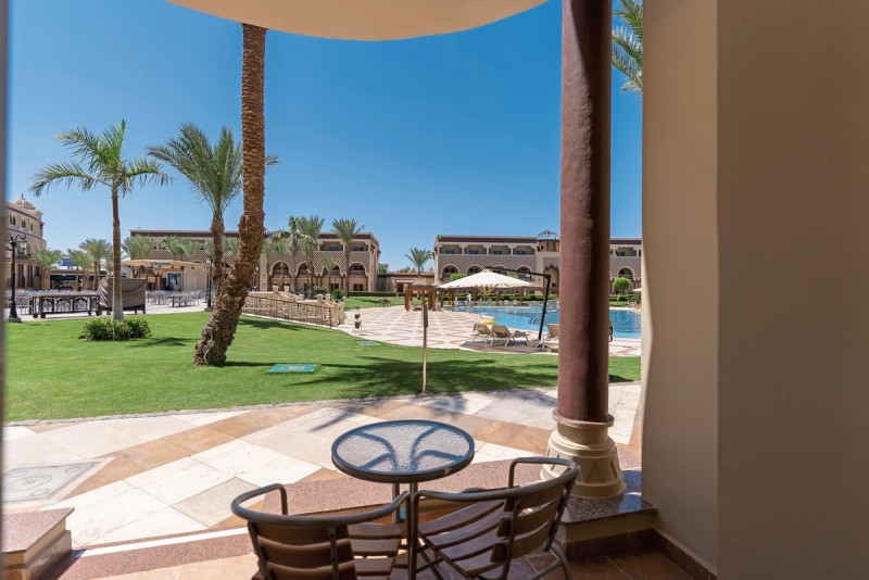 Beispiel Terrasse Familiensuite