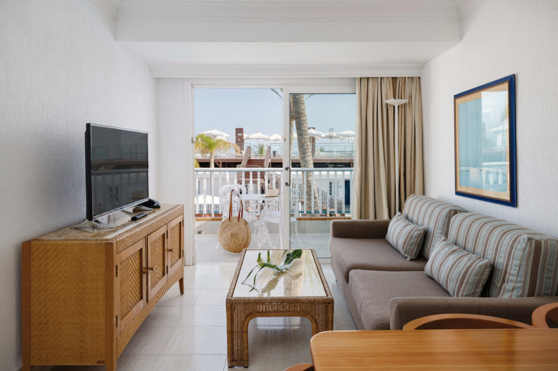 Plus Fariones Apartamentos