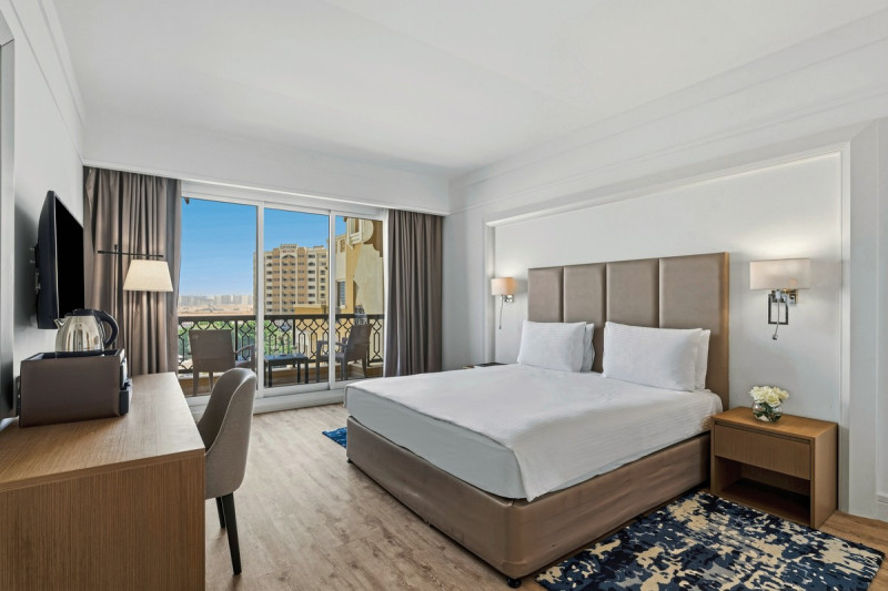 Wohnbeispie Two Bedroom Family Suite with SeaPool View