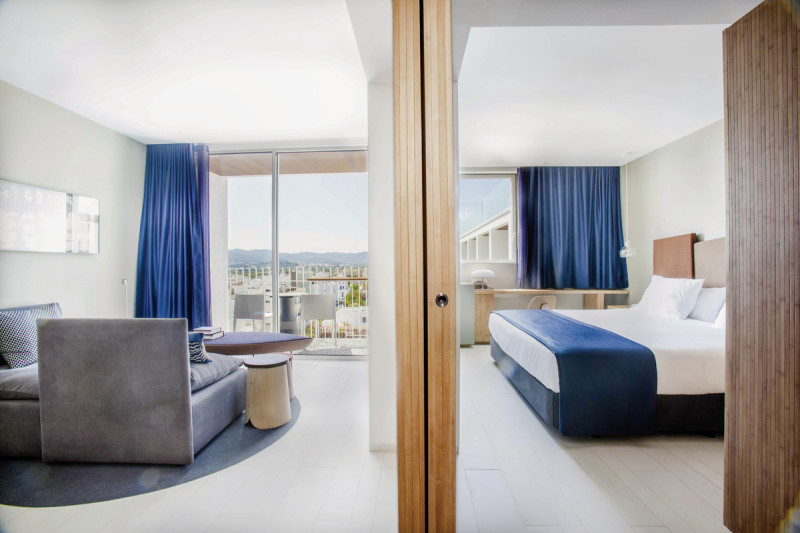 Wohnbeispiel Juniorsuite seitl. Meerblick (mit separatem Schlafzimmer)