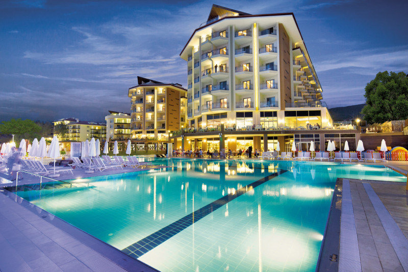 Ramada Resort Kusadasi & Golf