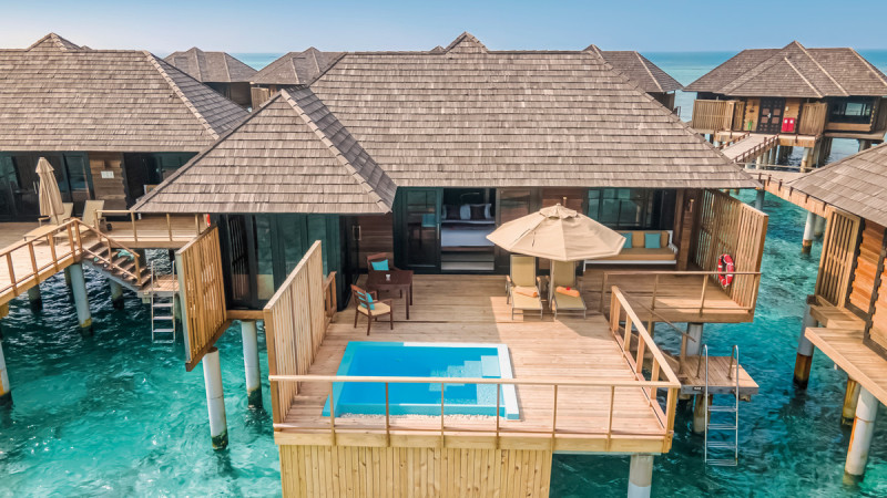 Wohnbeispiel Horizon Water Villa with Pool