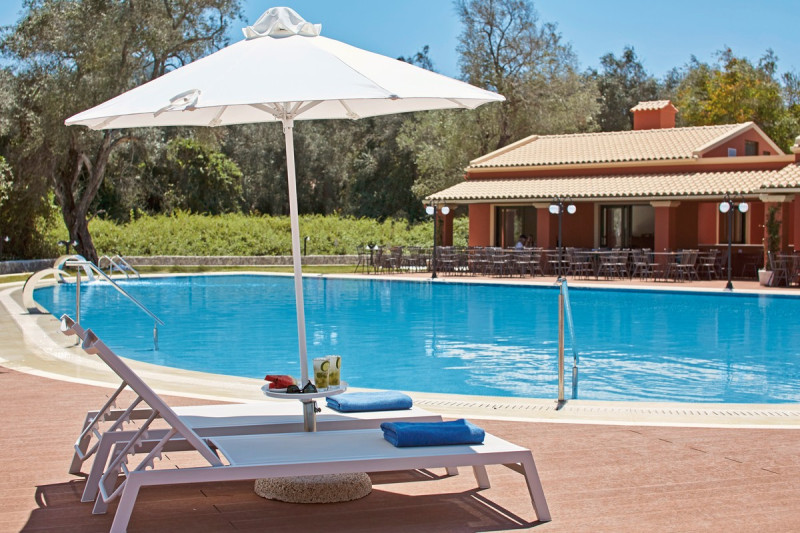 Adult-only-Pool