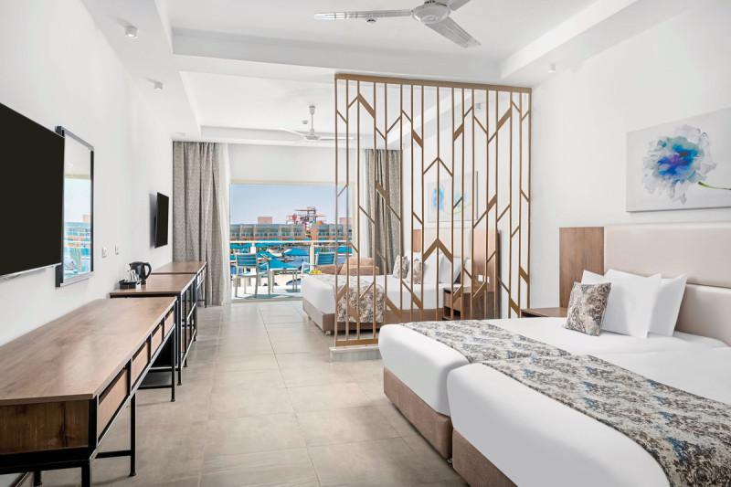 Wohnbeispiel Suite Deluxe Poolblick