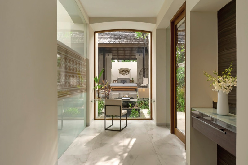 Deluxe Beach Villa with Pool