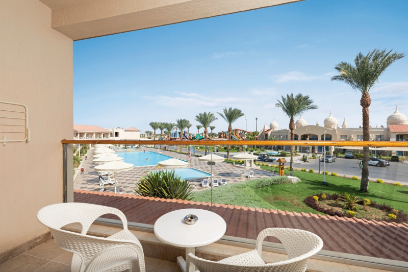 Beispiel Balkon Doppelzimmer Standard Poolblick