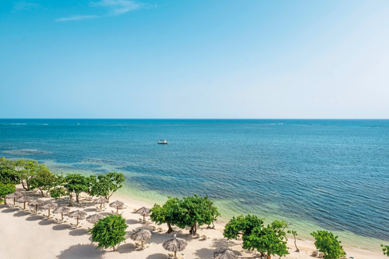 Iberostar Waves Rose Hall Beach