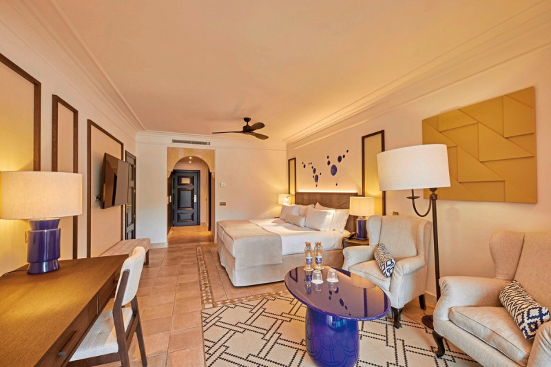 Wohnbeispiel Juniorsuite Poolblick