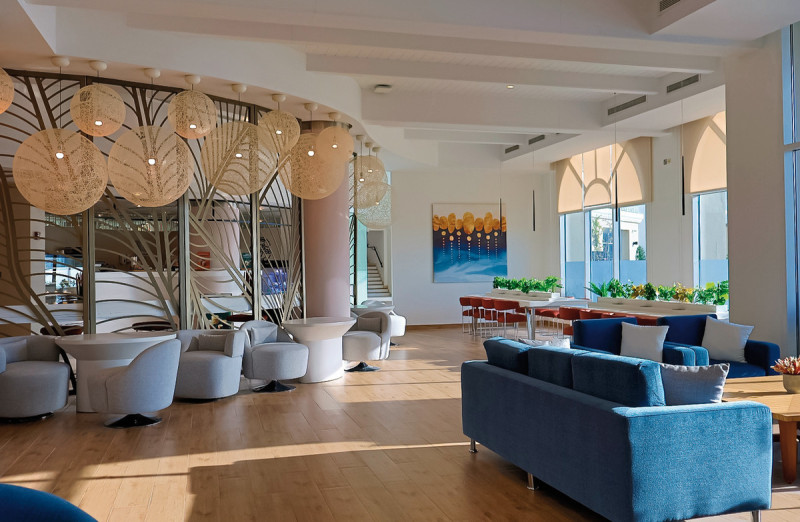 Millennium Lakeview Hotel