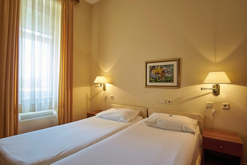 Wohnbeispiel Doppelzimmer Hauptgeb&auml;ude Parkseite