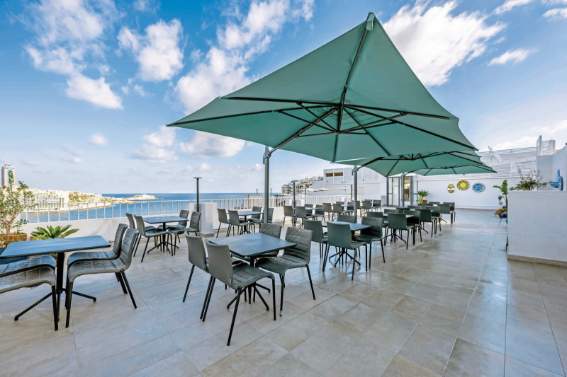 Plaza Regency Hotel