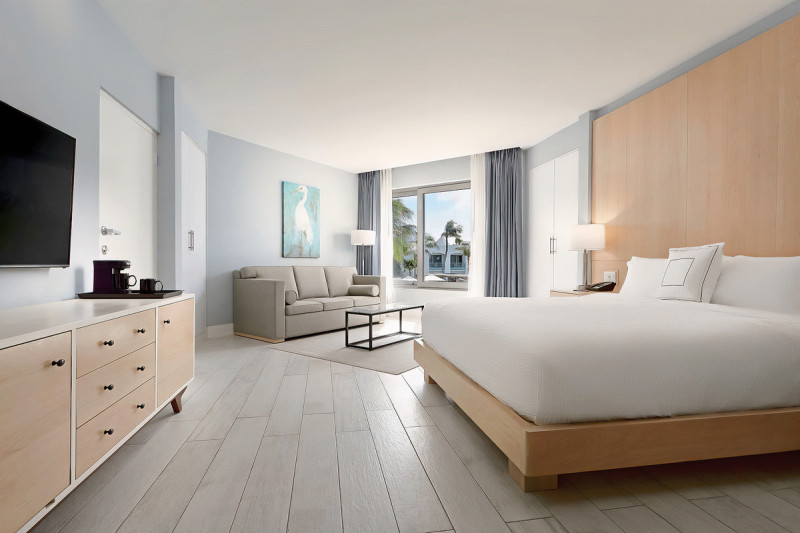 Wohnbeispiel Poolview Guestroom 1 King Bed