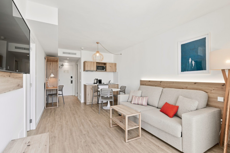 Palmanova Beach by THR