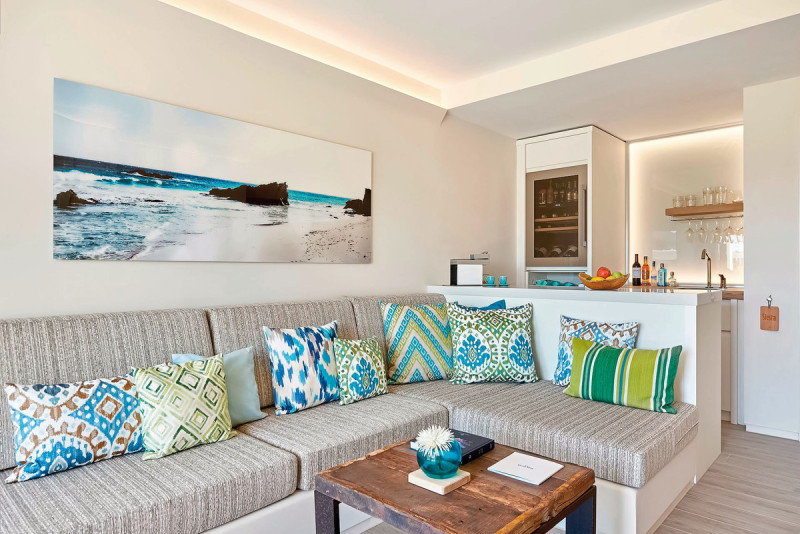 Laguna Suite Swim Up