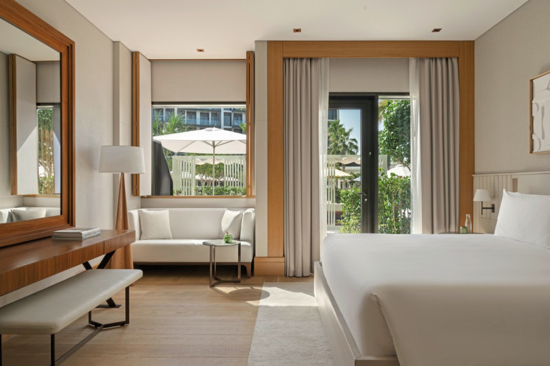 Wohnbeispiel Rising Light Guestroom with Pool Access