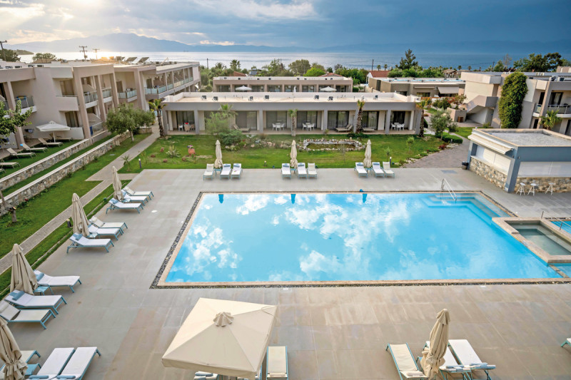 Alea Hotel & Suites