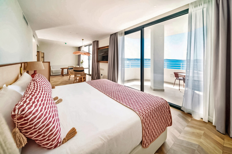 Wohnbeispiel Doppelzimmer Deluxe frontaler Meerblick