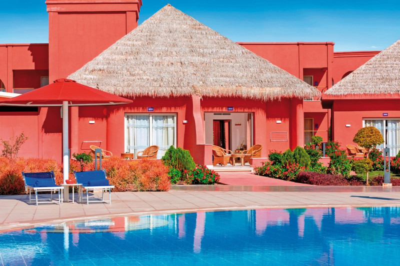 Wohnbeispiel Bungalow Poolblick