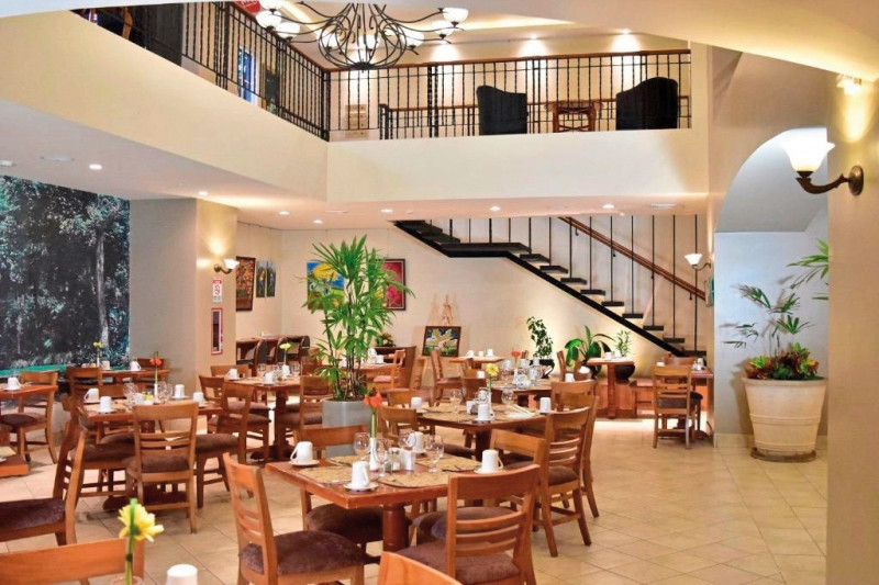 Sleep Inn Paseo Las Damas