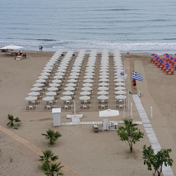 Kyma Suites Beach Hotel