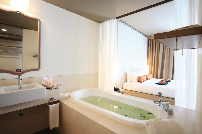 Wohnbeispiel  Superior Pool Access