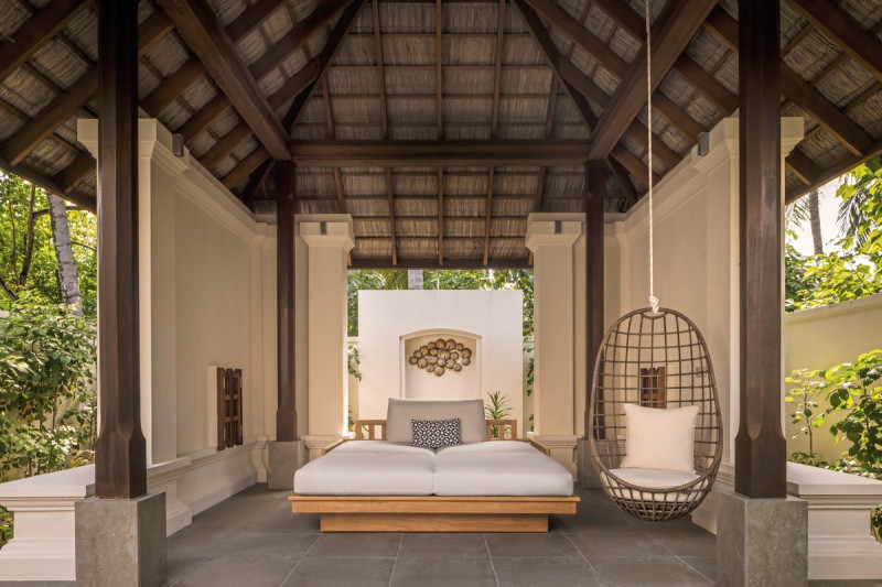 Deluxe Beach Villa with Pool