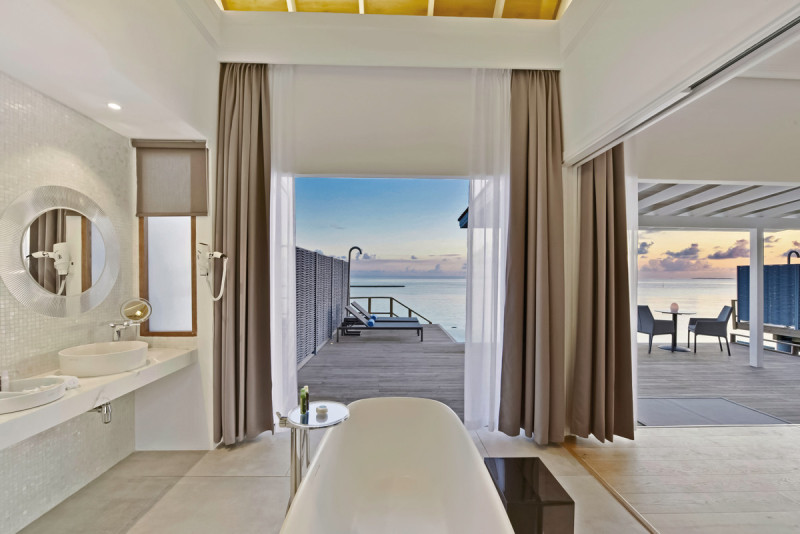 Wohnbeispiel Thundi Water Villa with Pool