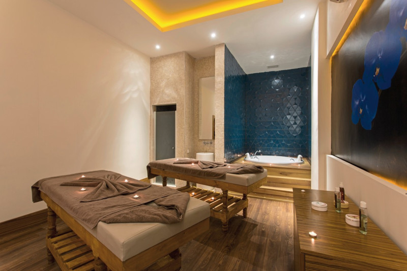 Sherwood Exclusive Lara