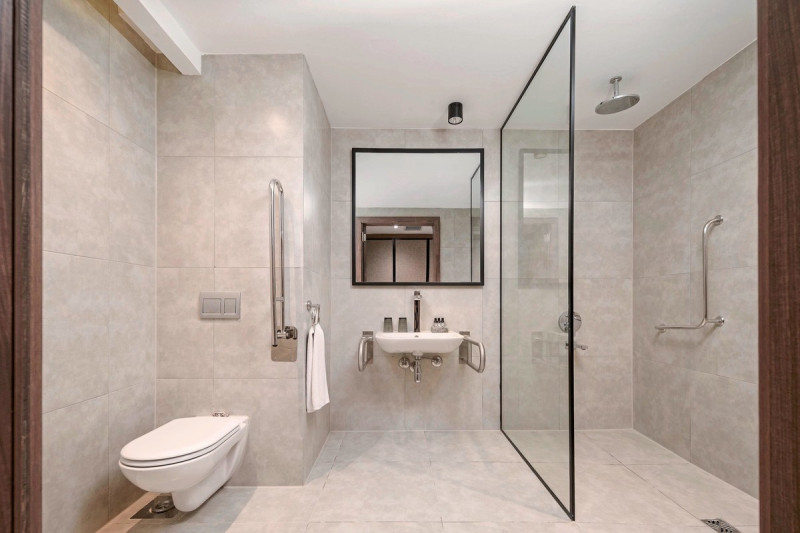 Beispiel Bad Doppelzimmer Deluxe Poolblick Twin