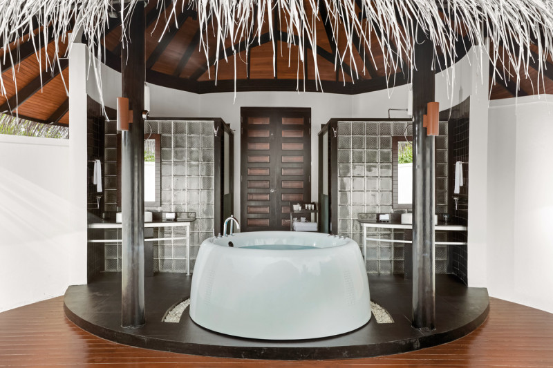 Beispiel Bad Deluxe Beach Villa with Pool