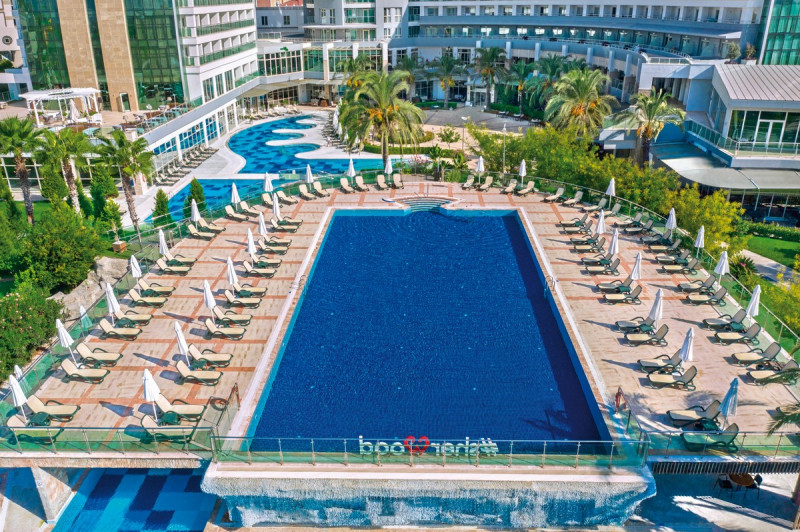 Sherwood Exclusive Lara