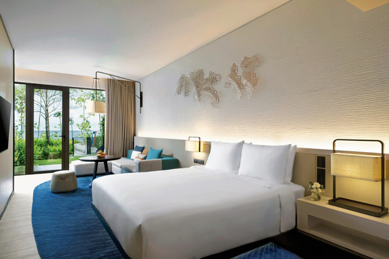 Wohnbeispiel 1 King Bed Partial Ocean View Family