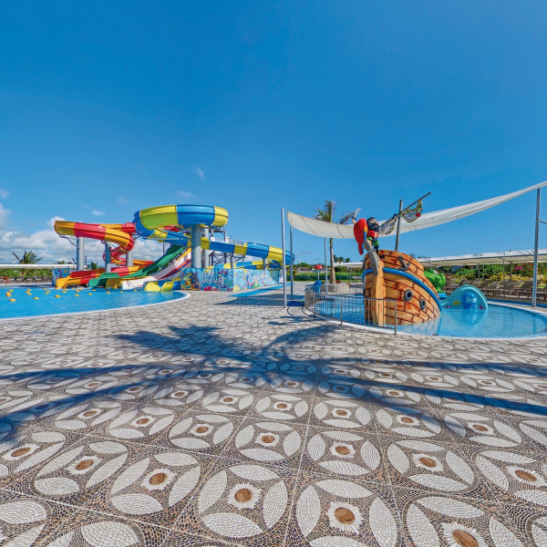 Crystals Beach Resort Belle Mare