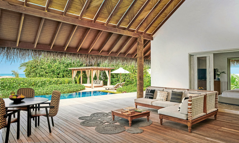 Three Bedroom Beach Sunset Villa with Pool