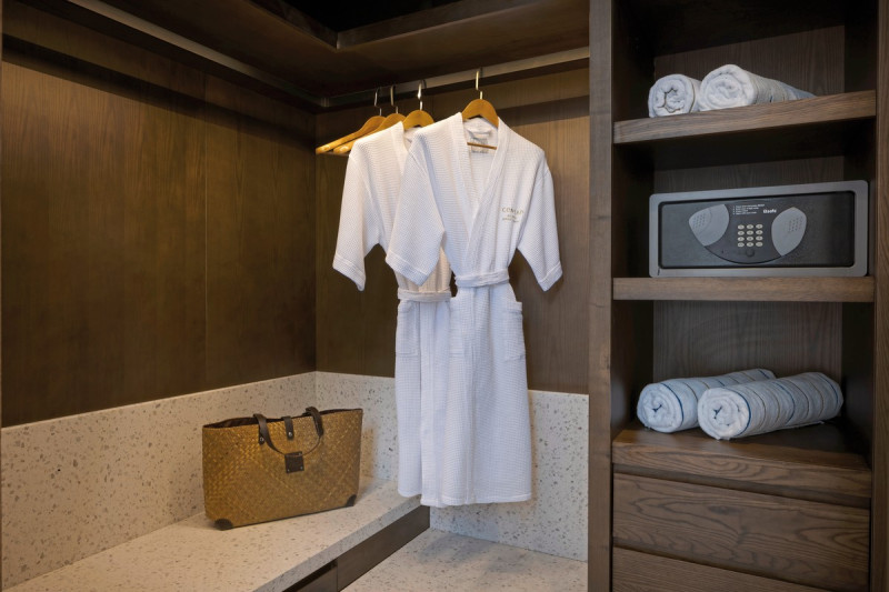 Deluxe Water Villa Pool