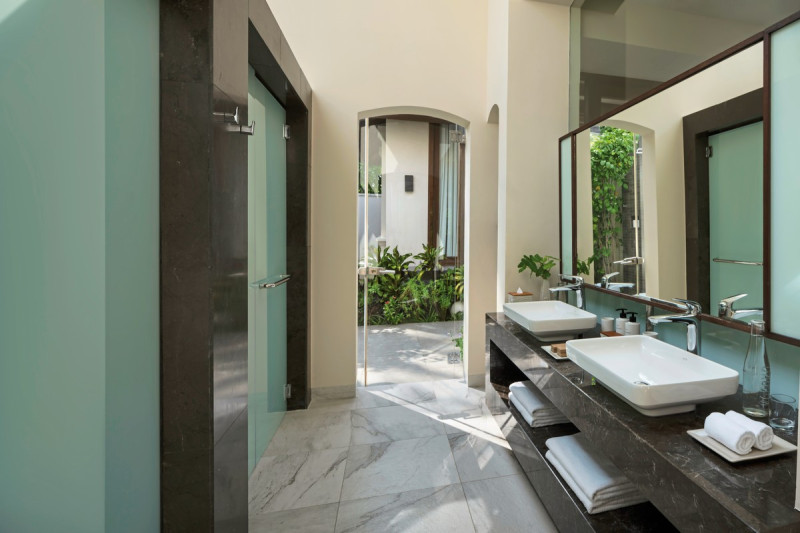 3 Bedroom Beach Suite with Pool