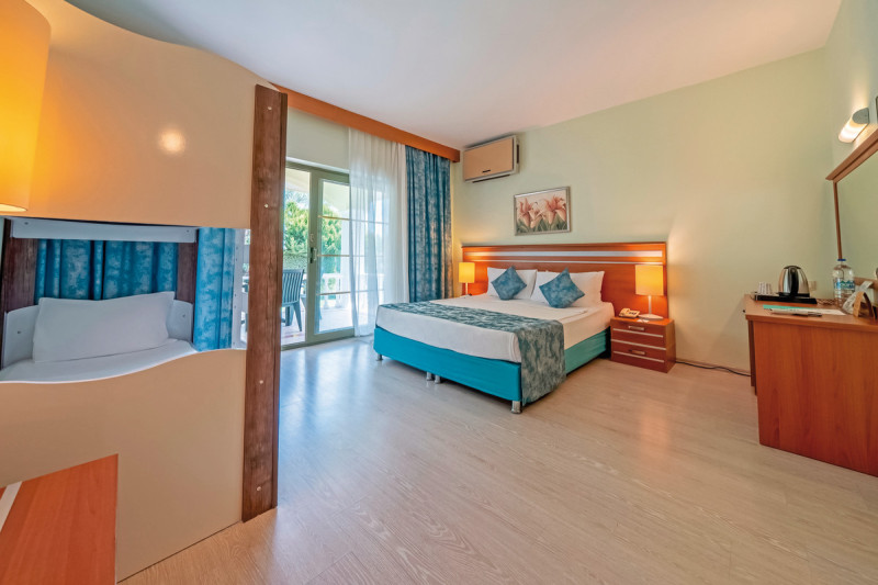 Wohnbeispiel Gro&szlig;es Doppelzimmer Club Etagenbett