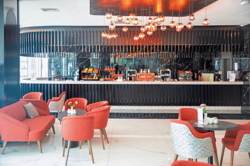 Crystal Centro Pearl Collection