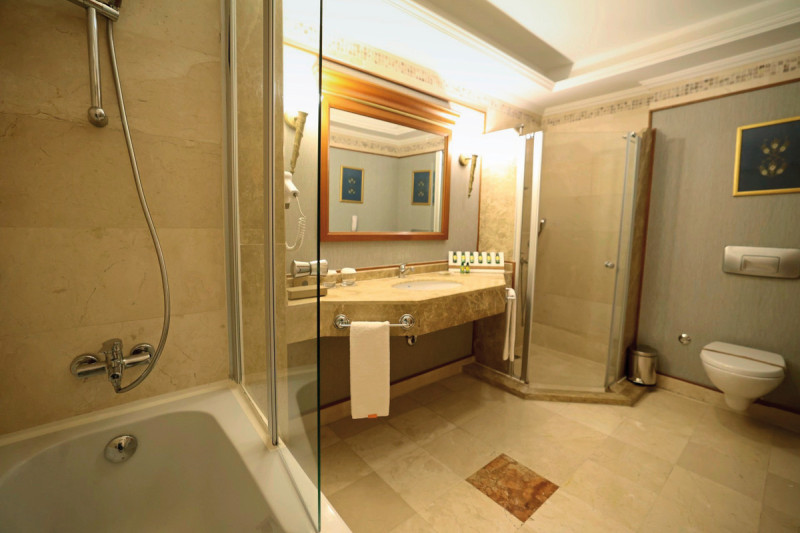 Beispiel Bad Clubzimmer