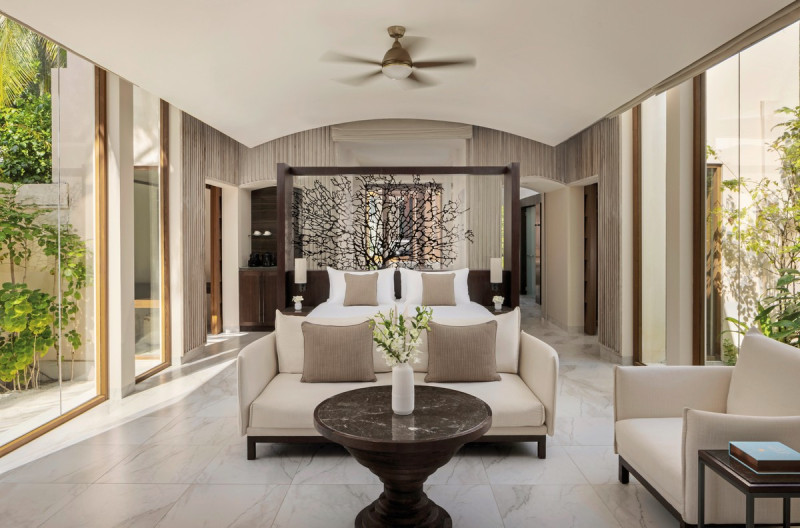 Deluxe Beach Villa with Pool