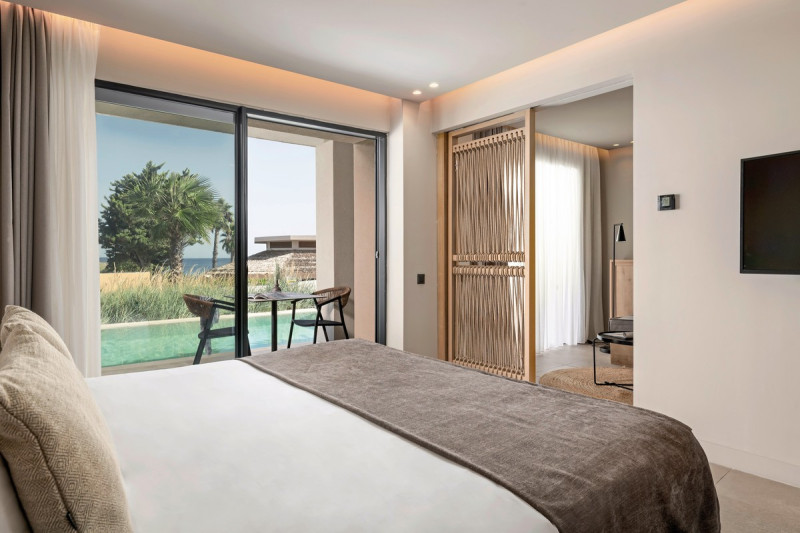 Suite Swim-Up