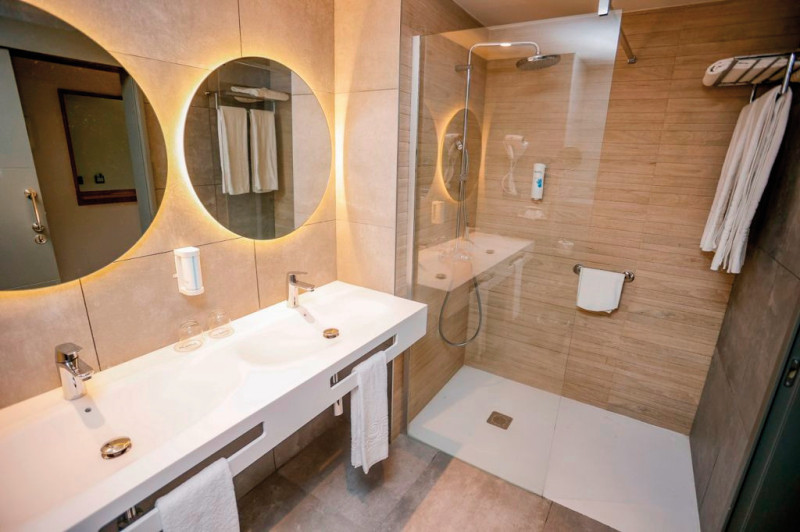 Beispiel Bad Doppelzimmer