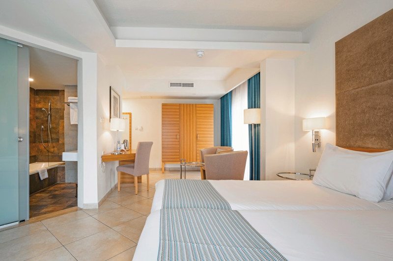 Maritim Antonine Hotel & Spa