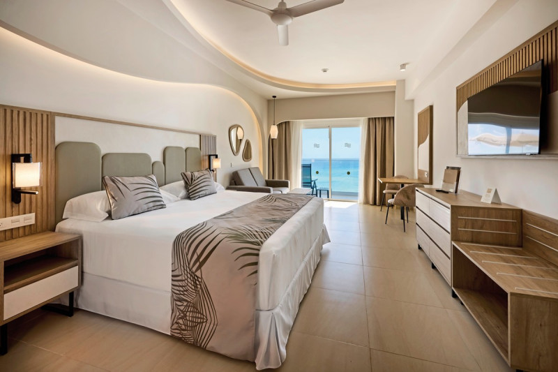 Wohnbeispiel Two Bedroom Sea Side Family Room