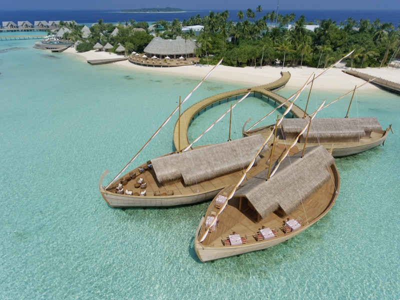 Restaurant "Ba&acute;theli by the Reef"