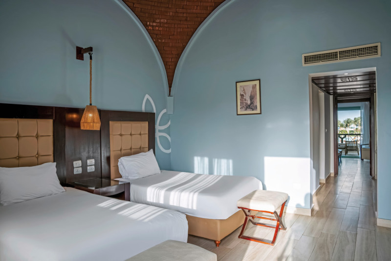 Wohnbeispiel Familienzimmer Pool- oder seitl. Meerblick