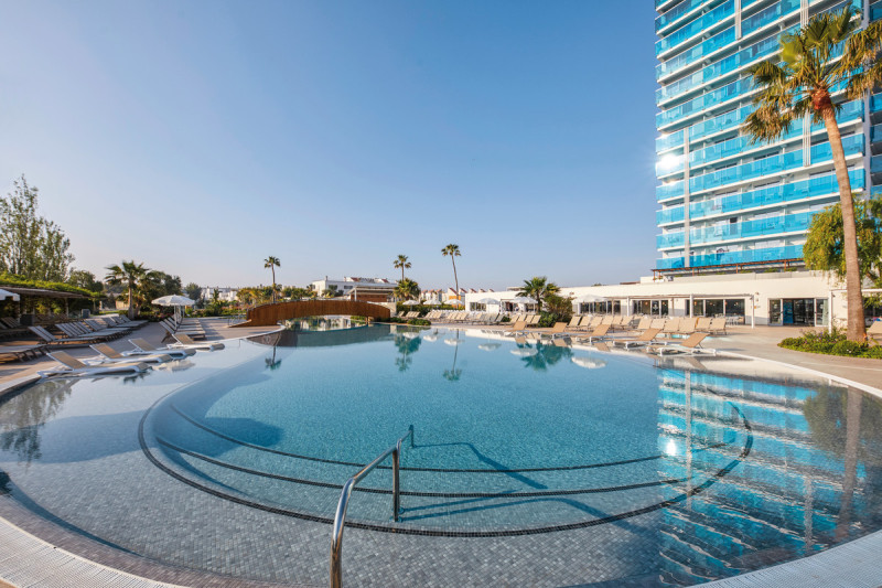 BG Tonga Tower Design Hotel & Suites